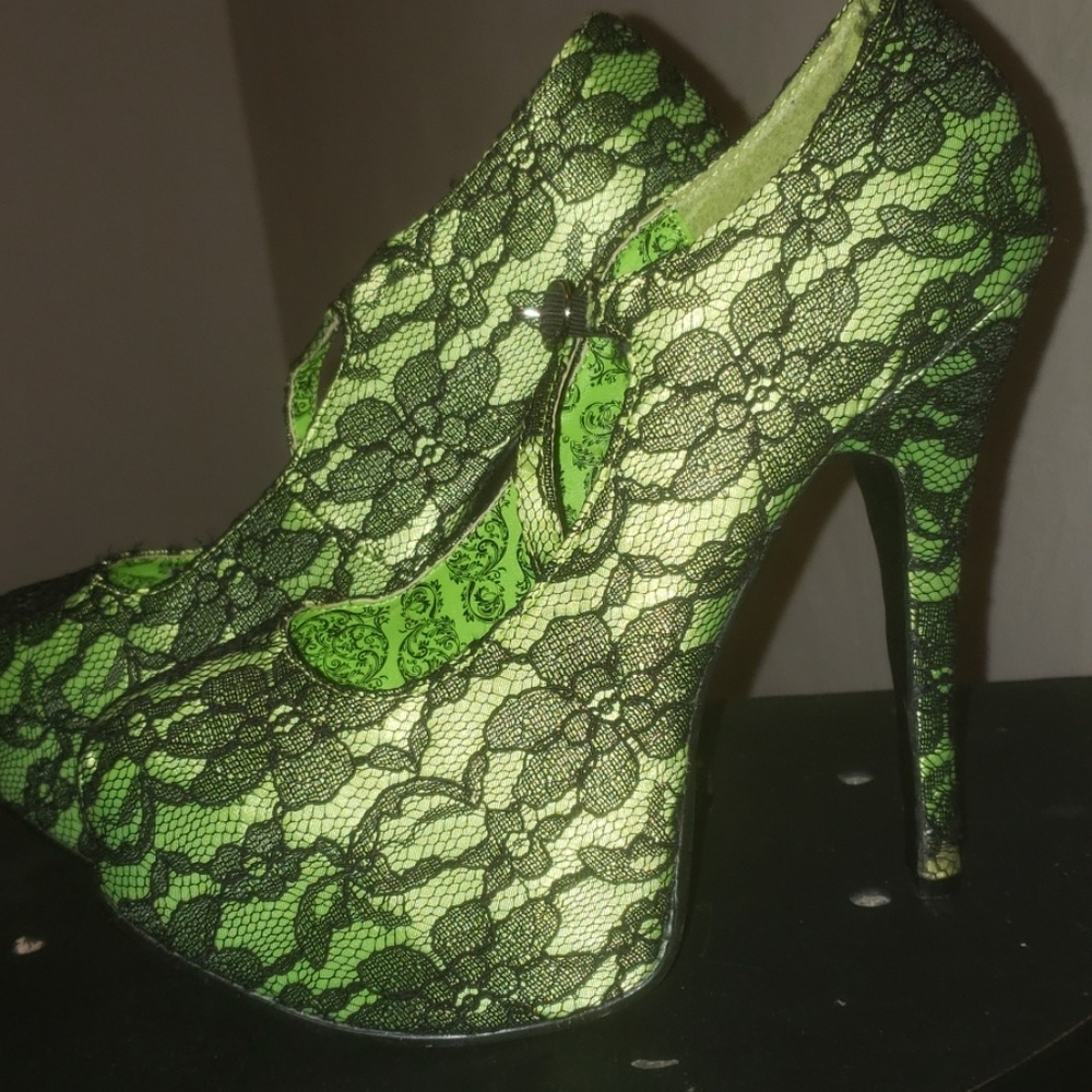 ELECTRIC GREEN bordello High highs